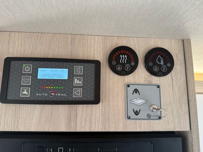 Ford AUTOTRAIL MOTORHOME F-72 AUTOTRAIL MOTORHOME F-72 - U2817