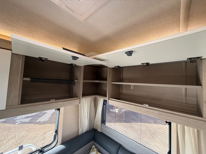 Ford AUTOTRAIL MOTORHOME F-72 AUTOTRAIL MOTORHOME F-72 - U2817