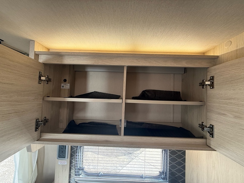 Ford AUTOTRAIL MOTORHOME F-72 AUTOTRAIL MOTORHOME F-72 - U2817