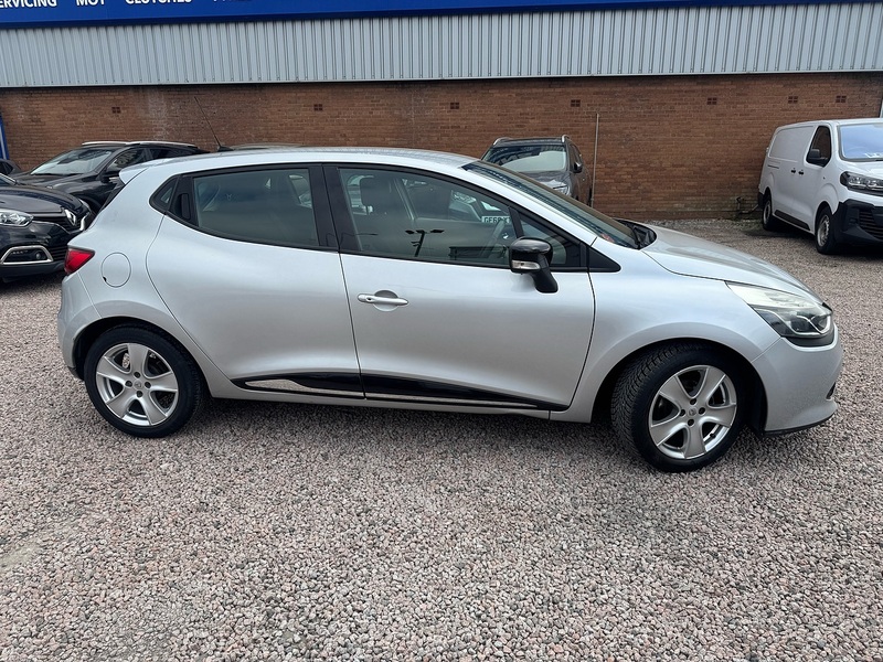Renault Clio Dynamique MediaNav - U2829