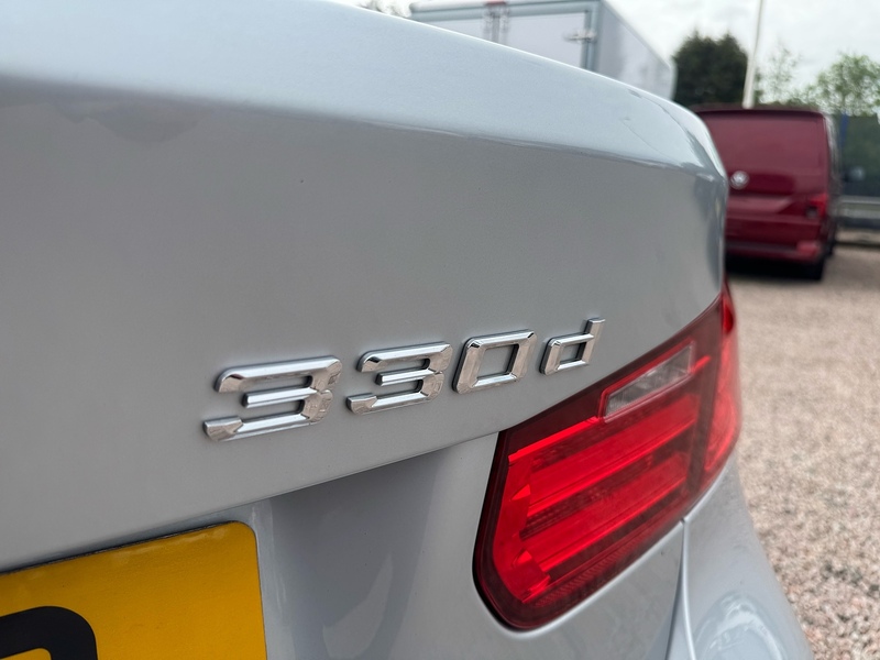 BMW 3 Series 330d BluePerformance M Sport - U2830