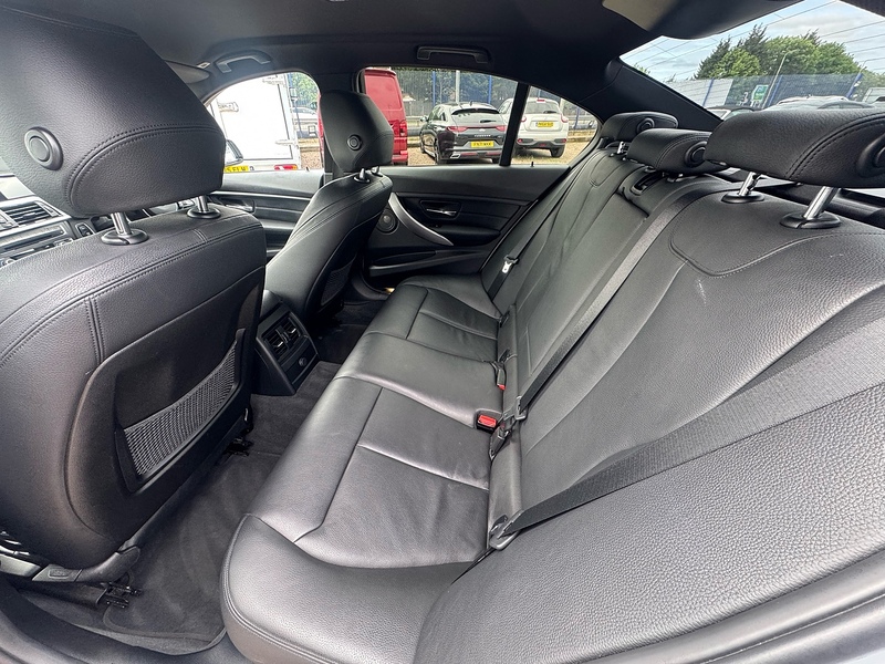 BMW 3 Series 330d BluePerformance M Sport - U2830