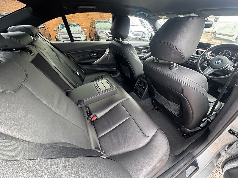 BMW 3 Series 330d BluePerformance M Sport - U2830