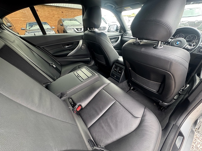 BMW 3 Series 330d BluePerformance M Sport - U2830