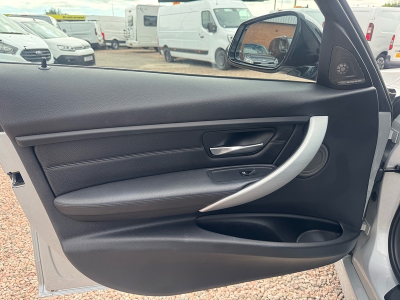 BMW 3 Series 330d BluePerformance M Sport - U2830