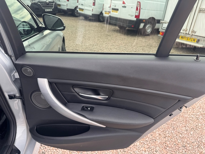 BMW 3 Series 330d BluePerformance M Sport - U2830