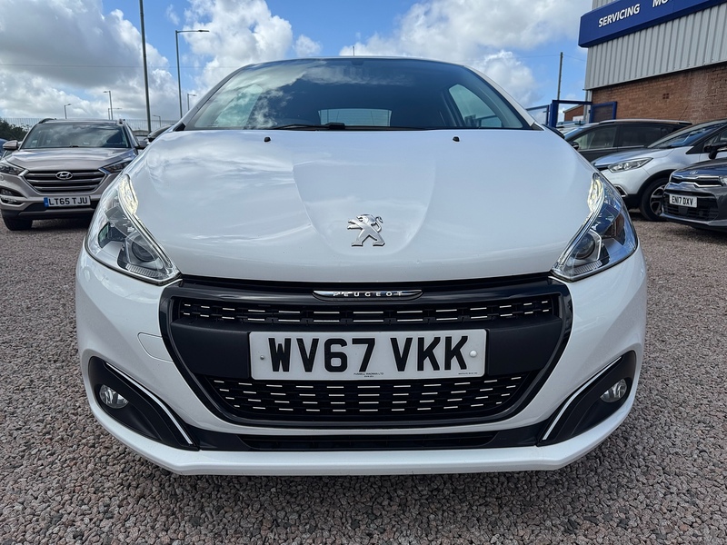 Peugeot 208 PureTech Black Edition - U2843