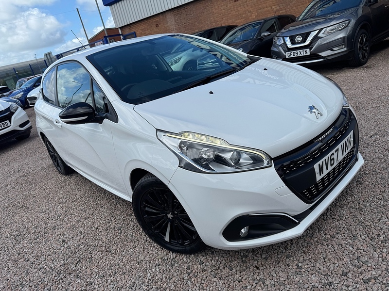 Peugeot 208 PureTech Black Edition - U2843