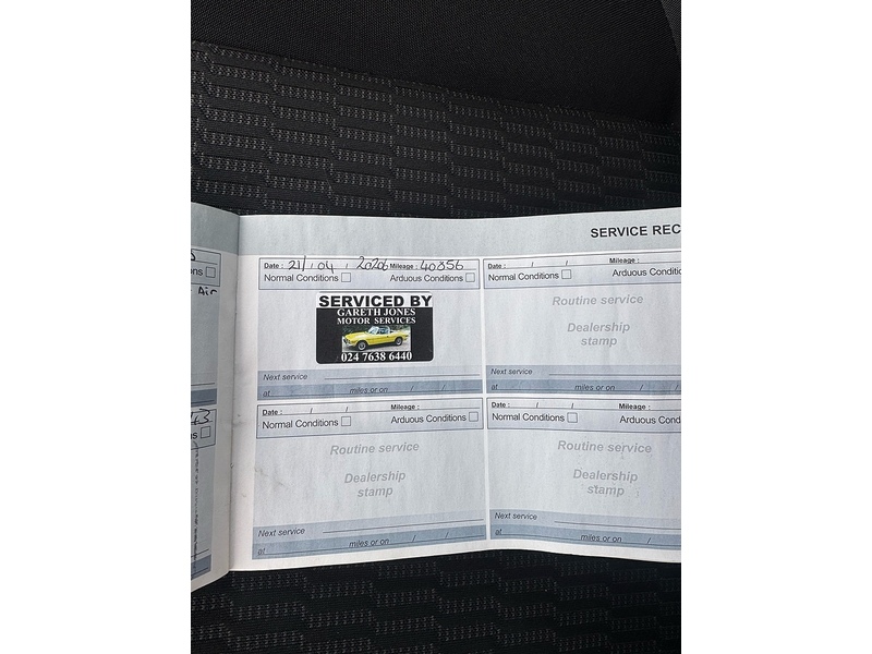 Peugeot 208 PureTech Black Edition - U2843