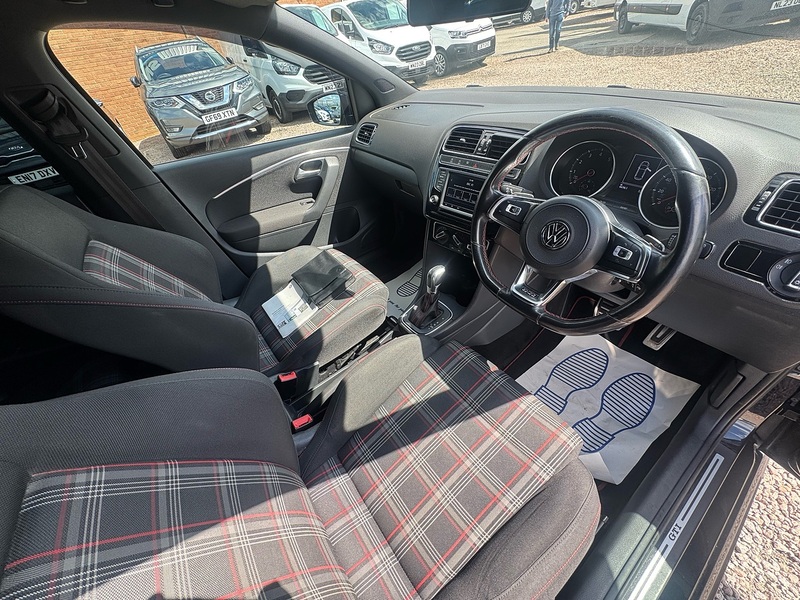 Volkswagen Polo TSI GTI - U2845