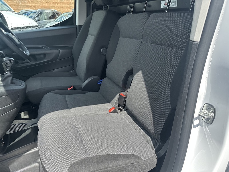 Citroen Berlingo BlueHDi 1000 Enterprise Edition M - U2869