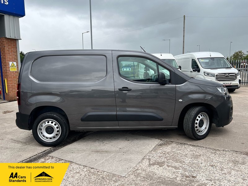 Citroen Berlingo BlueHDi 1000 Enterprise Edition M - U2870