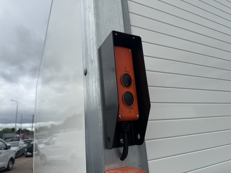 MAXUS Deliver 9 D20 Luton Tail Lift - U2880