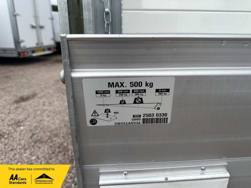 MAXUS Deliver 9 D20 Luton Tail Lift - U2880