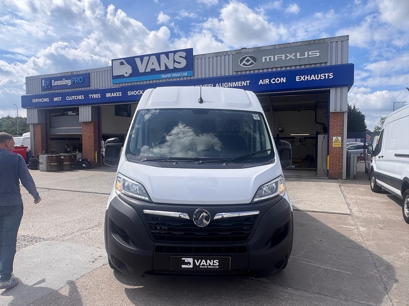Vauxhall Movano CDTi 3500 BiTurbo Dynamic - U2885