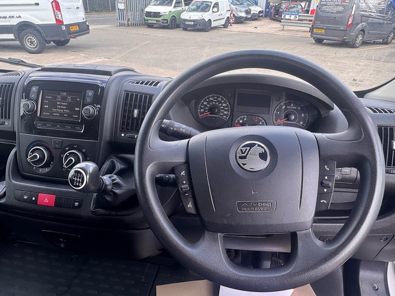 Vauxhall Movano CDTi 3500 BiTurbo Dynamic - U2885