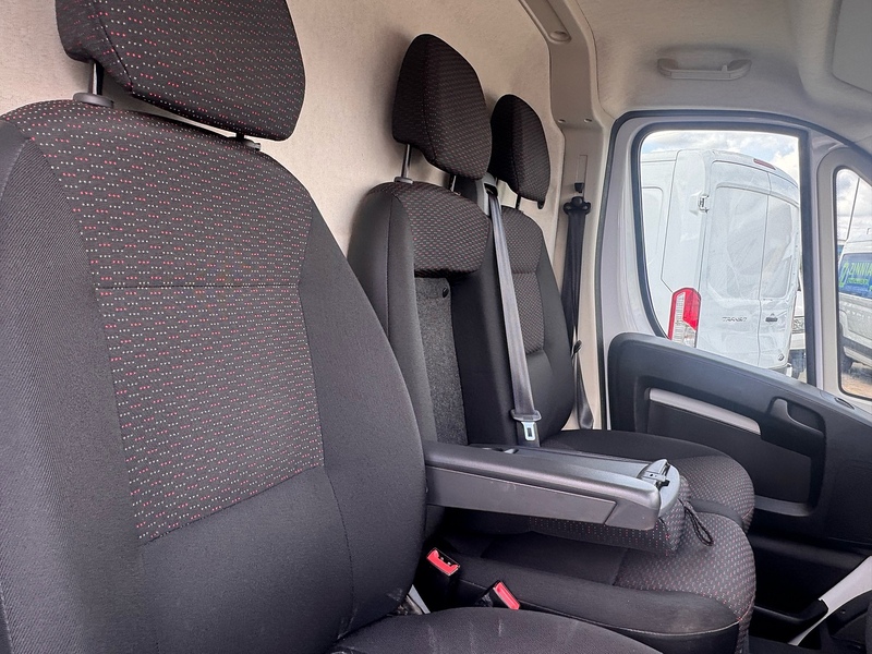Vauxhall Movano CDTi 3500 BiTurbo Dynamic - U2885