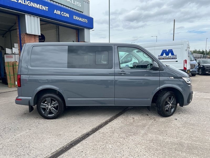 Volkswagen Transporter BiTDI T32 Highline - U2939