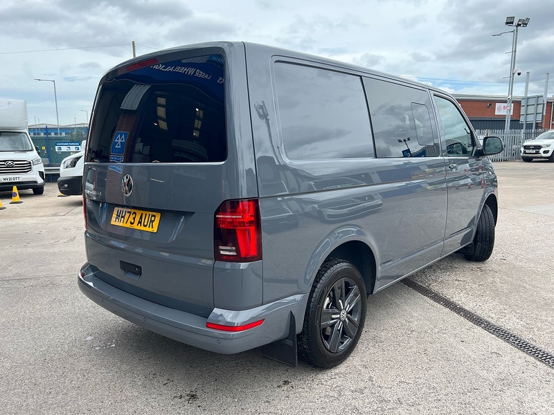Volkswagen Transporter BiTDI T32 Highline - U2939