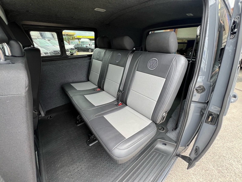 Volkswagen Transporter BiTDI T32 Highline - U2939