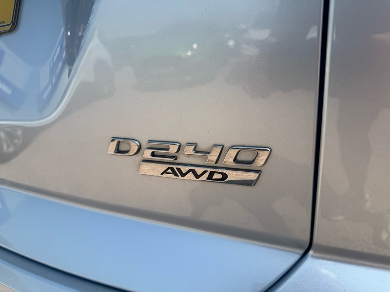 Jaguar E-PACE D240 R-Dynamic SE - U2944