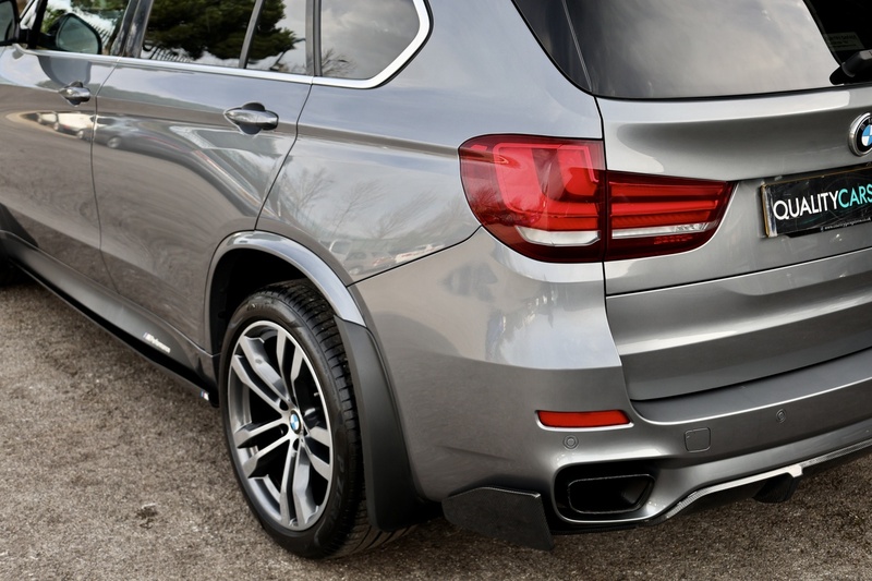 BMW X5 M50d 1 Former Keeper + Full BMW Main Dealer History Image 15