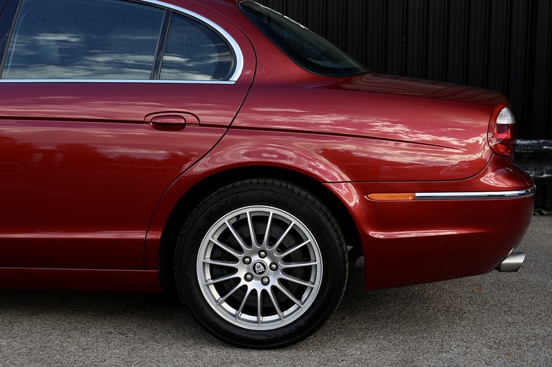 Jaguar S-Type 3.0 V6 SE 3 Former Keepers + Exceptional Condition + Low Tax Image 19