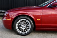 Jaguar S-Type 3.0 V6 SE 3 Former Keepers + Exceptional Condition + Low Tax - Thumb 18