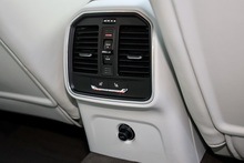 Porsche Macan S 1 Owner + Full Porsche Provenance + Pano Roof + PASM - Thumb 14