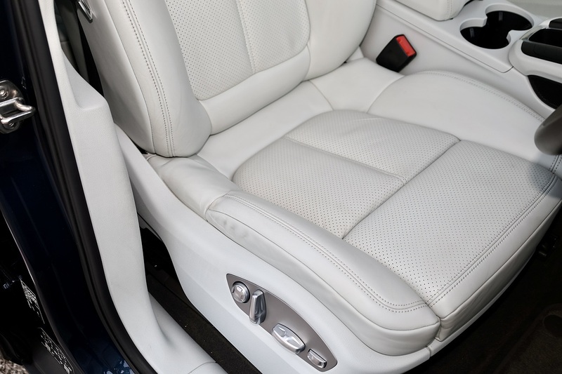 Porsche Macan S 1 Owner + Full Porsche Provenance + Pano Roof + PASM Image 20