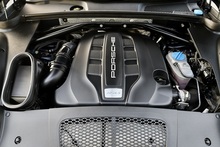 Porsche Macan S 1 Owner + Full Porsche Provenance + Pano Roof + PASM - Thumb 32