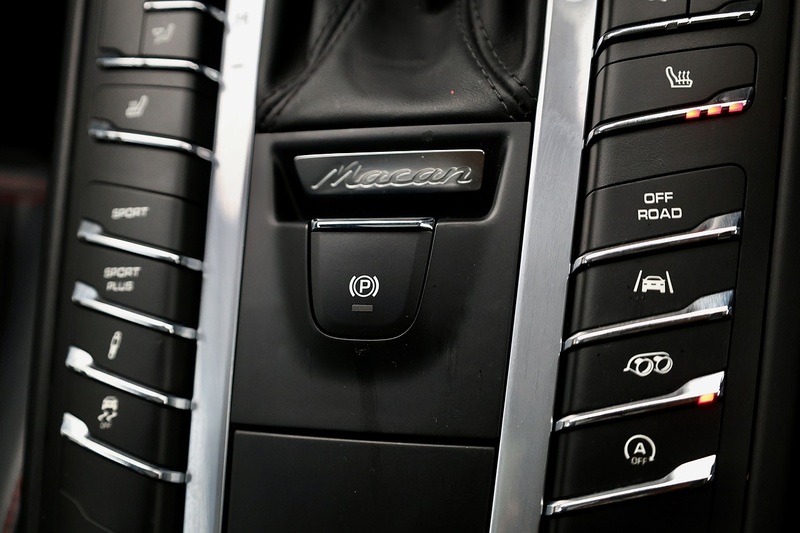 Porsche Macan GTS 1 Former Keeper + Full Porsche Main Dealer History + £13k Cost Options* Image 30