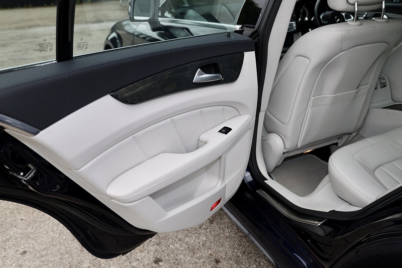 Mercedes-Benz CLS 220 CDI AMG Line Premium 1 Former Keeper + FSH + Sunroof + R.Camera Image 37