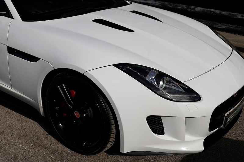 Jaguar F-Type Coupe Full Service History + Panoramic Roof Image 21
