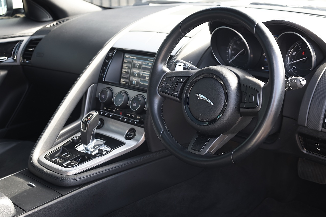 Jaguar F-Type Coupe Full Service History + Panoramic Roof - Large 22