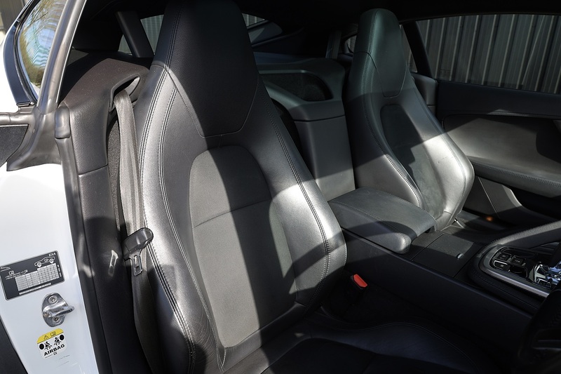 Jaguar F-Type Coupe Full Service History + Panoramic Roof Image 23