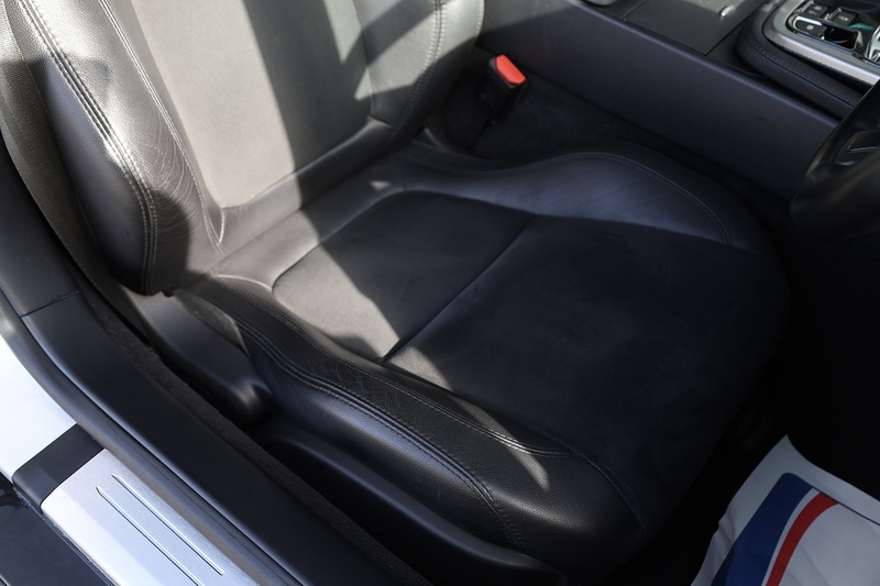 Jaguar F-Type Coupe Full Service History + Panoramic Roof Image 24