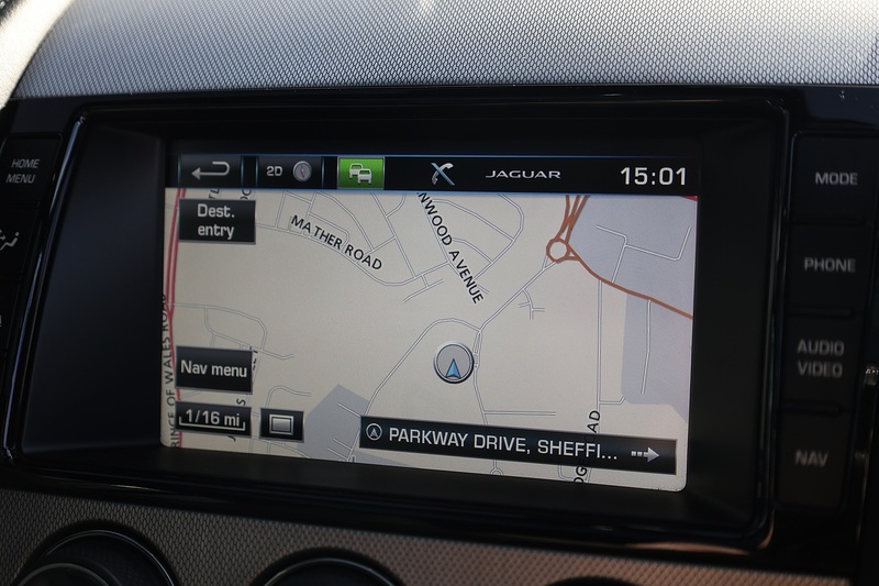 Jaguar F-Type Coupe Full Service History + Panoramic Roof Image 28