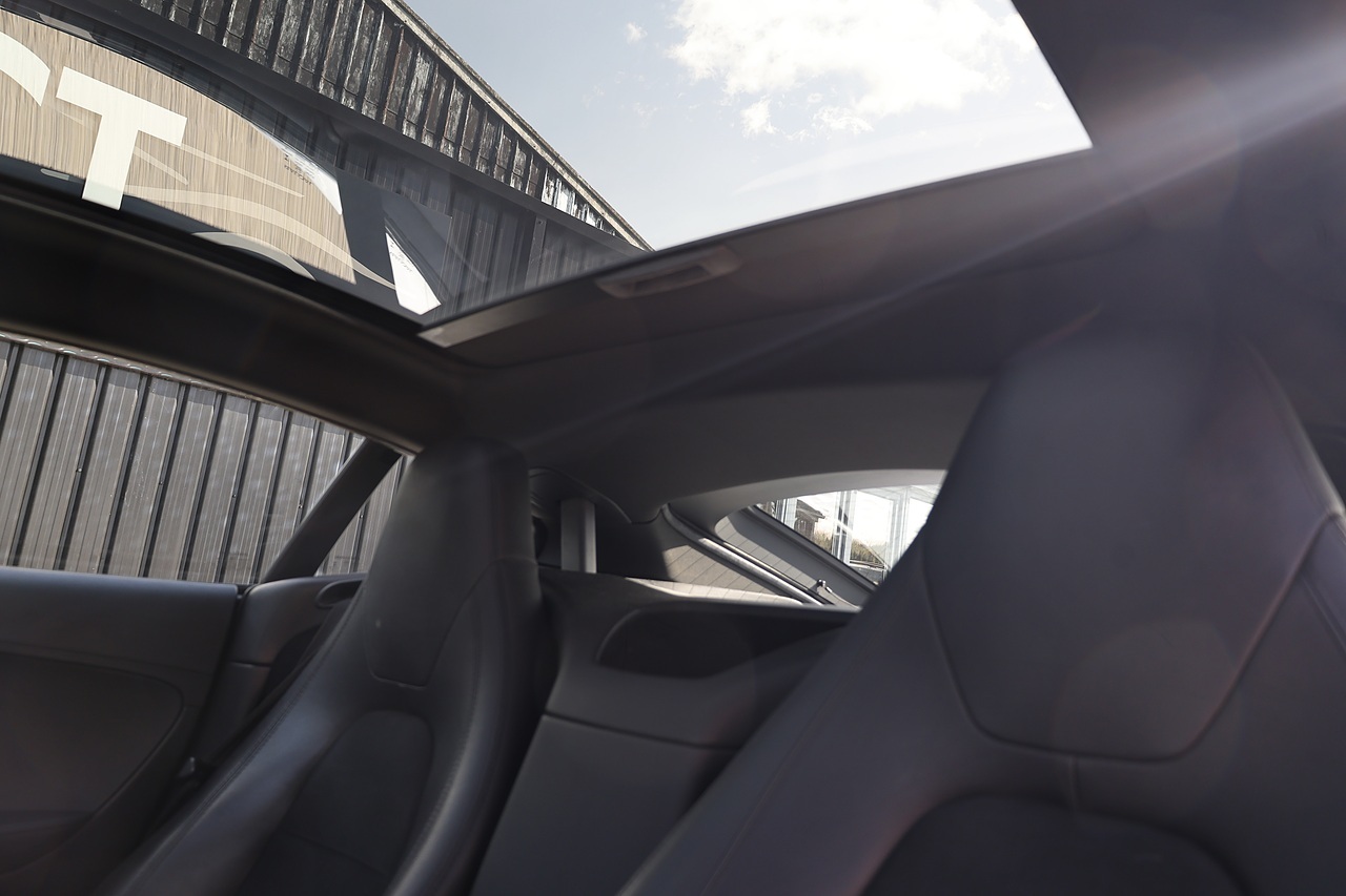 Jaguar F-Type Coupe Full Service History + Panoramic Roof - Large 16