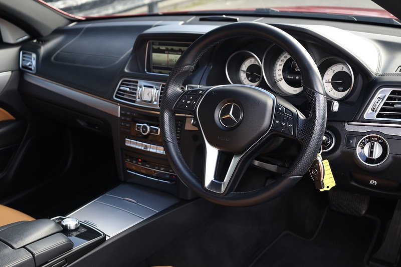 Mercedes-Benz E220 CDI SE Coupe Natural Leather + Distronic + 360 Cameras + Harmon Kardon + Huge / Rare Spec Image 34