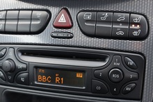 Mercedes-Benz CLK 240 Avantgarde 1 Former Keeper + 19 Services + Sunroof + Exceptional - Thumb 32