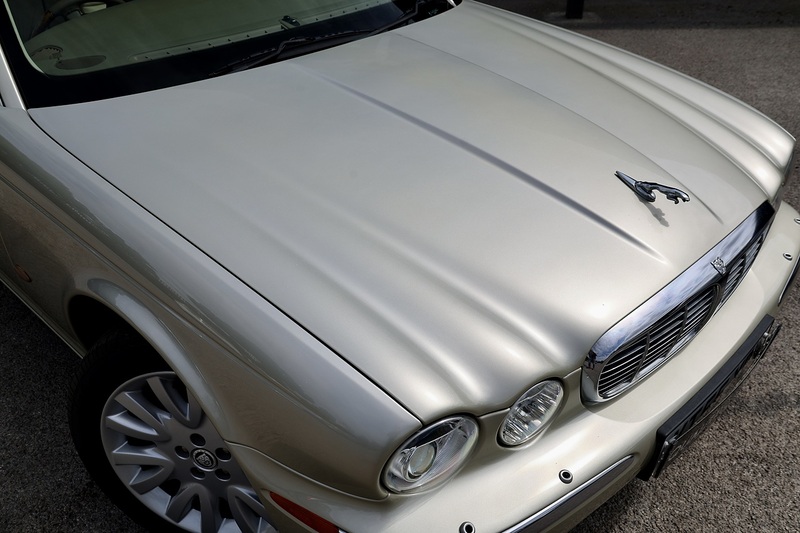 Jaguar XJ Sovereign Previously Supplied by Ourselves + 13 Services + Beautiful Condition Image 7