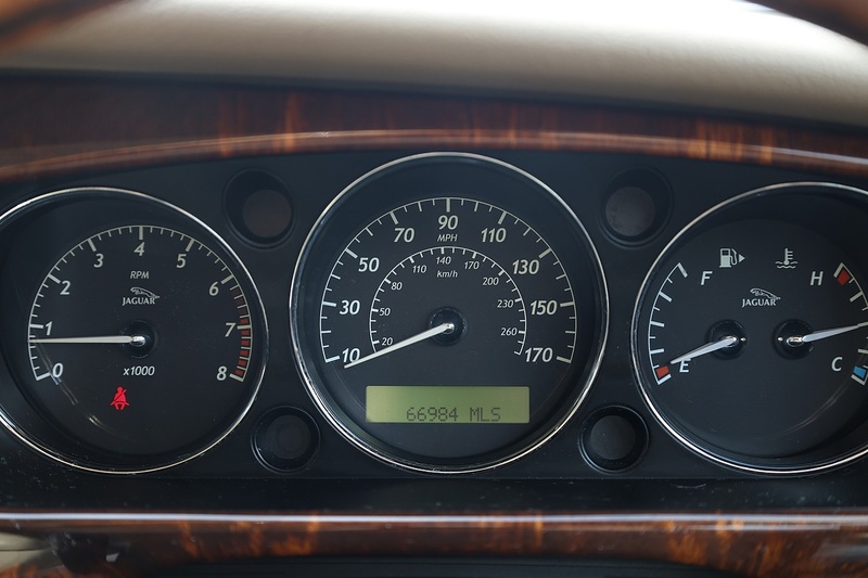 Jaguar XJ Sovereign Previously Supplied by Ourselves + 13 Services + Beautiful Condition Image 44