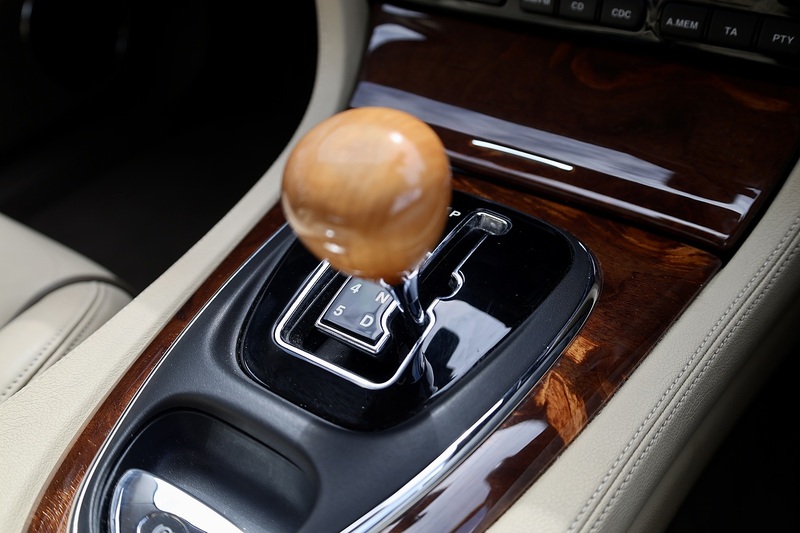 Jaguar XJ Sovereign Previously Supplied by Ourselves + 13 Services + Beautiful Condition Image 18