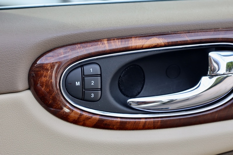 Jaguar XJ Sovereign Previously Supplied by Ourselves + 13 Services + Beautiful Condition Image 20