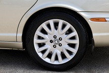 Jaguar XJ Sovereign Previously Supplied by Ourselves + 13 Services + Beautiful Condition - Thumb 39