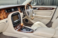 Jaguar XJ Sovereign Previously Supplied by Ourselves + 13 Services + Beautiful Condition - Thumb 6
