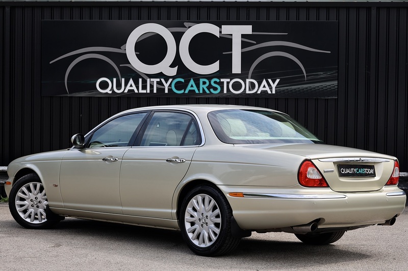 Jaguar XJ Sovereign Previously Supplied by Ourselves + 13 Services + Beautiful Condition Image 11