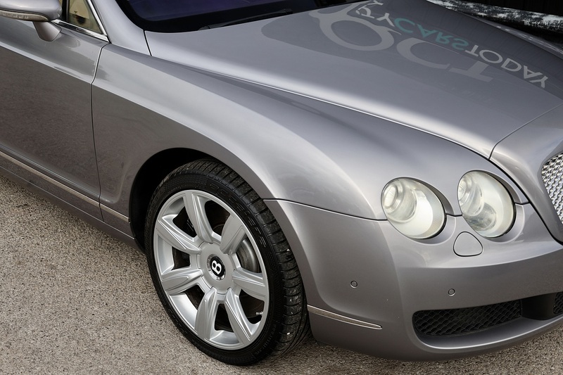 Bentley Continental Flying Spur 6.0 W12 + Sunroof + Previously Supplied by Ourselves Image 17