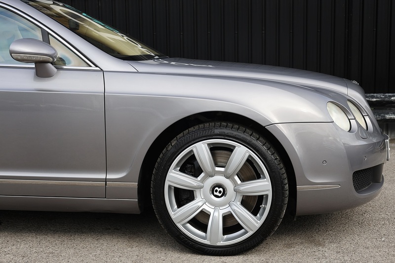Bentley Continental Flying Spur 6.0 W12 + Sunroof + Previously Supplied by Ourselves Image 16